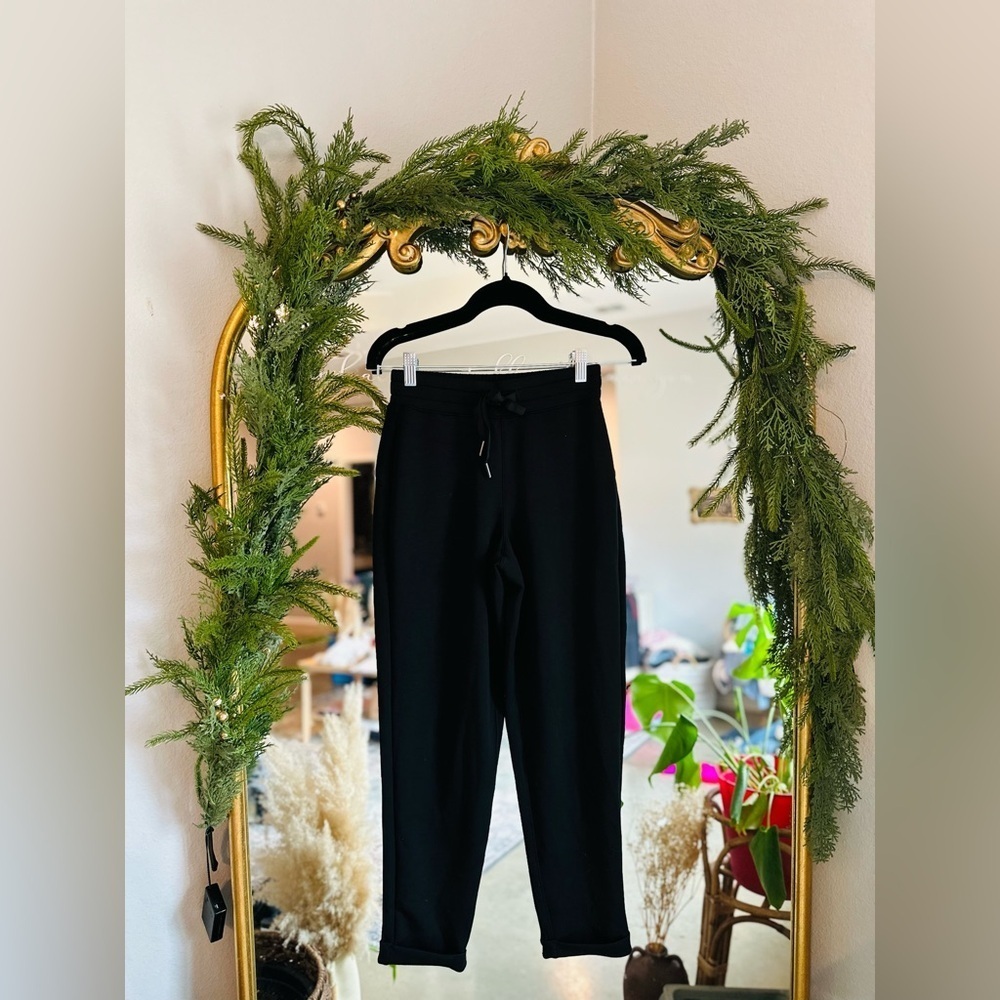 Spanx black air essentials cropped pants xs